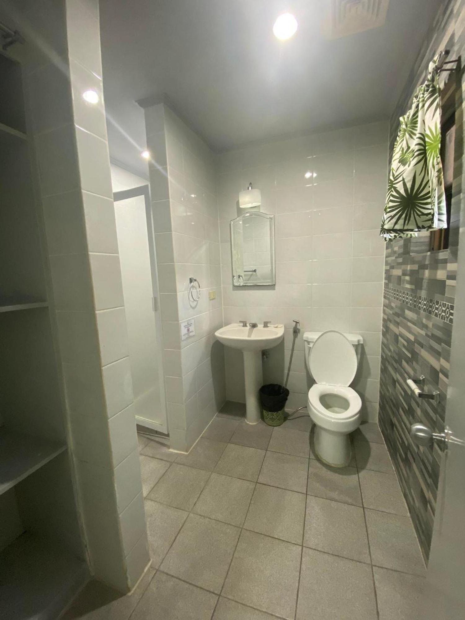 Forest View Leisure Residences Olongapo Eksteriør billede